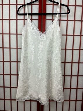 Vintage Victorias Secret Gold Label White Satin Pattern Lace Chemise Slip Dress